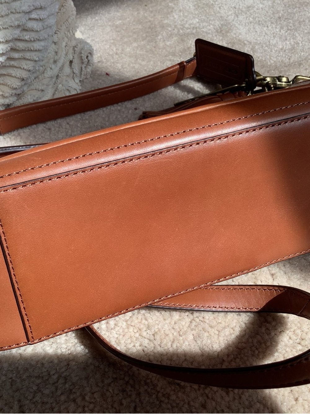 COACH Legacy Willis cognac bag.  Signs of use on leather, clean lining. - Picture 8 of 13